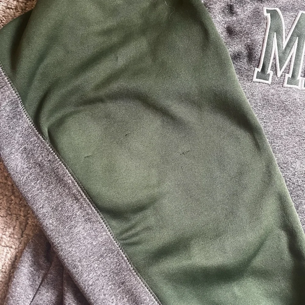 Knights Apparel Michigan State Spartans Mens 2XL Full Zip Hoodie Gray Green FLAW - Picture 6 of 16